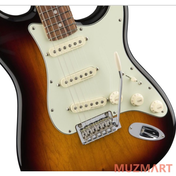 Fender DLX ROADHOUSE STRAT PF 3TSB Электрогитара