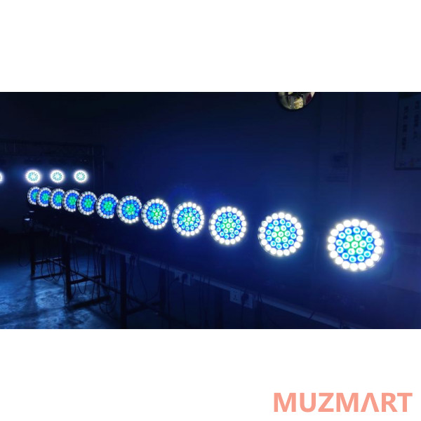 Led Star XP600 Прибор световой с движущимся корпусом