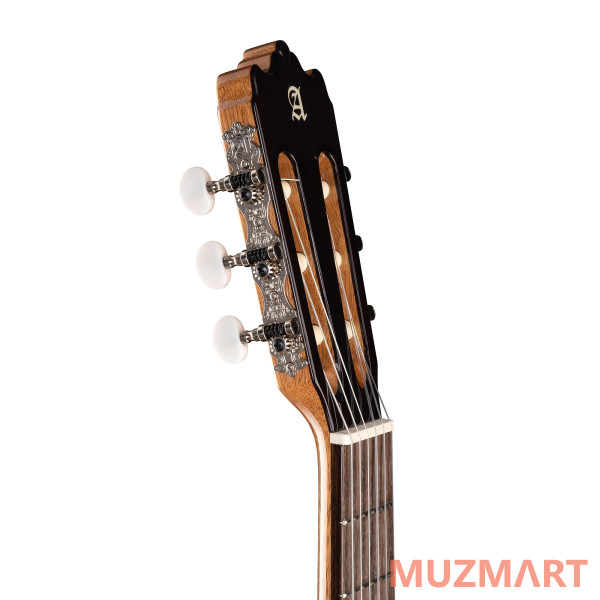 Alhambra 843 Classical Cadete 3C Классическая гитара 3/4, с чехлом