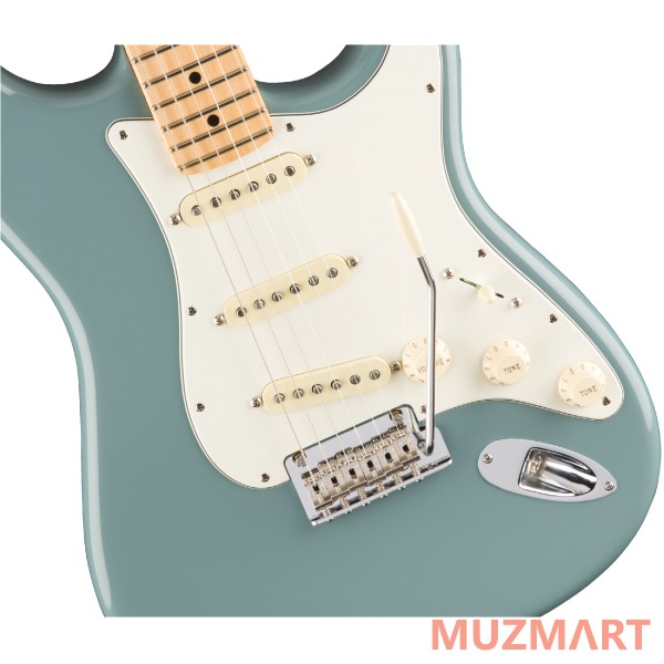 Fender AM PRO STRAT MN SNG Электрогитара