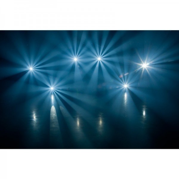 American DJ FOCUS SPOT THREE Z Pearl Светодиодная вращающаяся голова