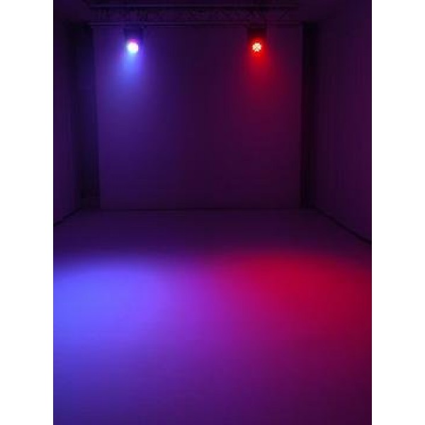 Eurolite LED TMH-11 Moving-Head Wash Вращающаяся светодиодная голова