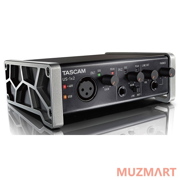 Tascam US-1x2 USB аудио/MIDI интерфейс